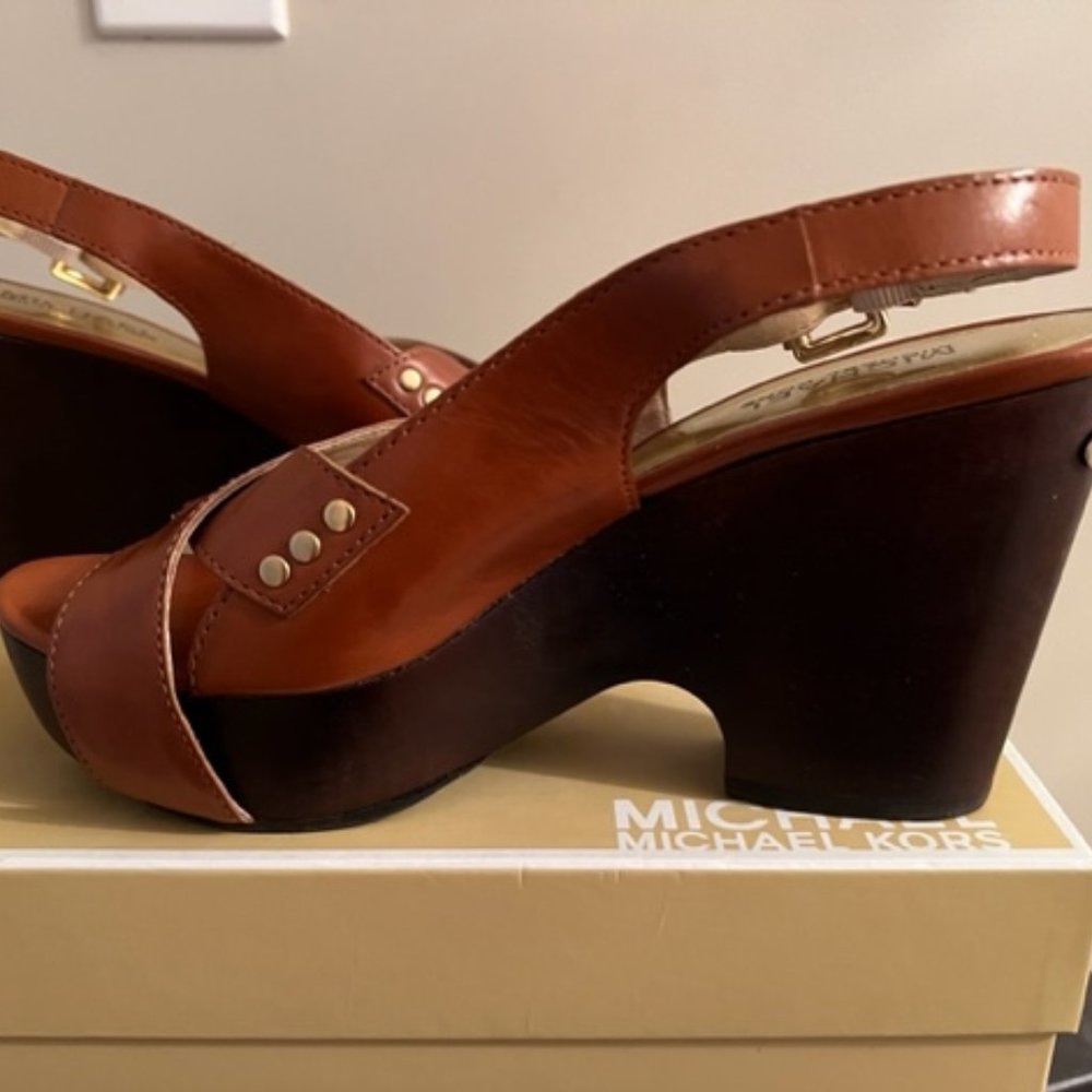 Michael Michael Kors Lipton Leahter Wedge, Brown/Camel Color, Size 7.5M